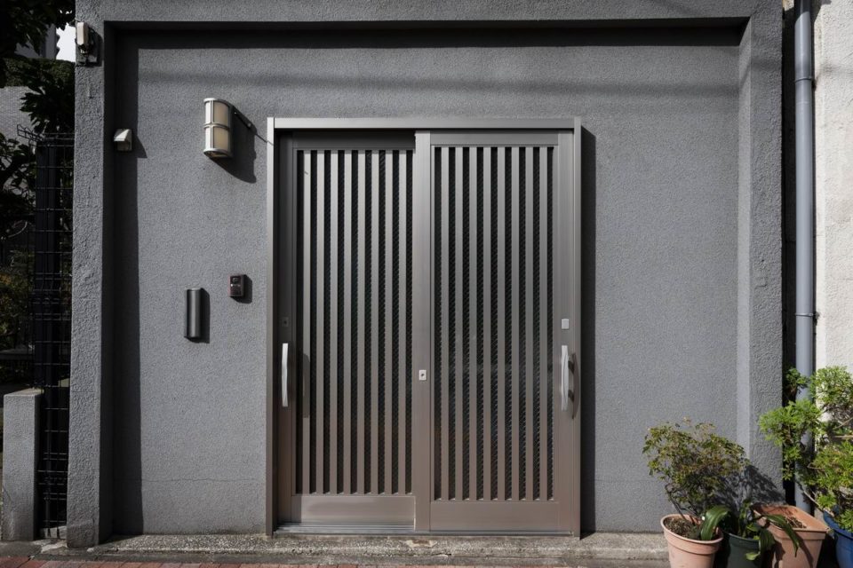 Menuisier suisse pour vos portes en bois